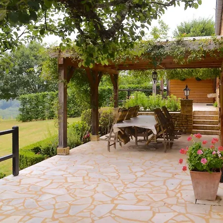 Enticing Holiday In With Swimming Pool * Tamniès
