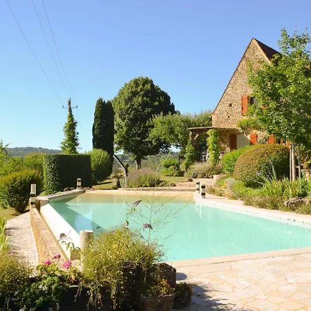 Enticing Holiday In With Swimming Pool * Tamniès
