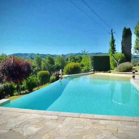 Casa vacanze Enticing Holiday In With Swimming Pool *