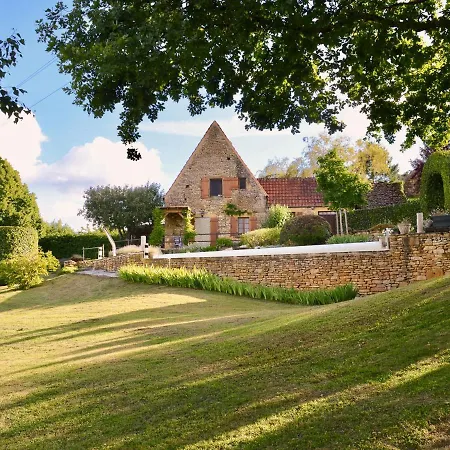Enticing Holiday In With Swimming Pool Casa vacanze *